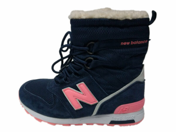 Розовые кроссовки New Balance