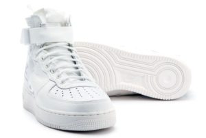 Кроссовки Nike Air Force 1 SF Mid white белые (35-45)
